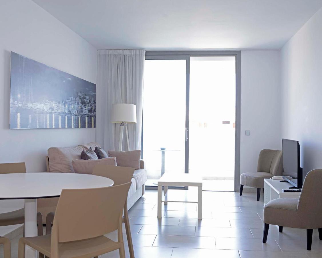 Apartaments B-Llobet Sun & Confort อิบิซาทาวน์ ภายนอก รูปภาพ