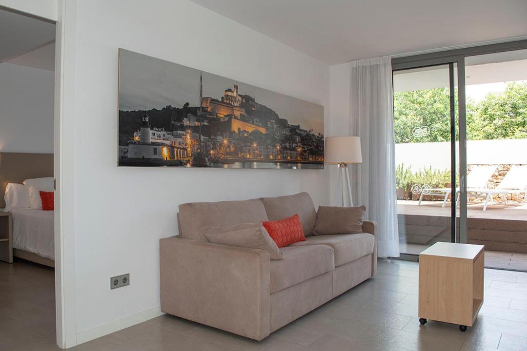 Apartaments B-Llobet Sun & Confort อิบิซาทาวน์ ภายนอก รูปภาพ