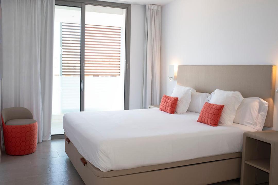 Apartaments B-Llobet Sun & Confort อิบิซาทาวน์ ภายนอก รูปภาพ