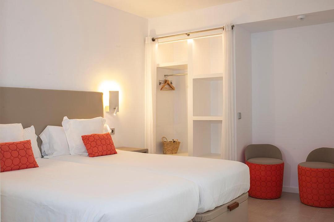 Apartaments B-Llobet Sun & Confort อิบิซาทาวน์ ภายนอก รูปภาพ