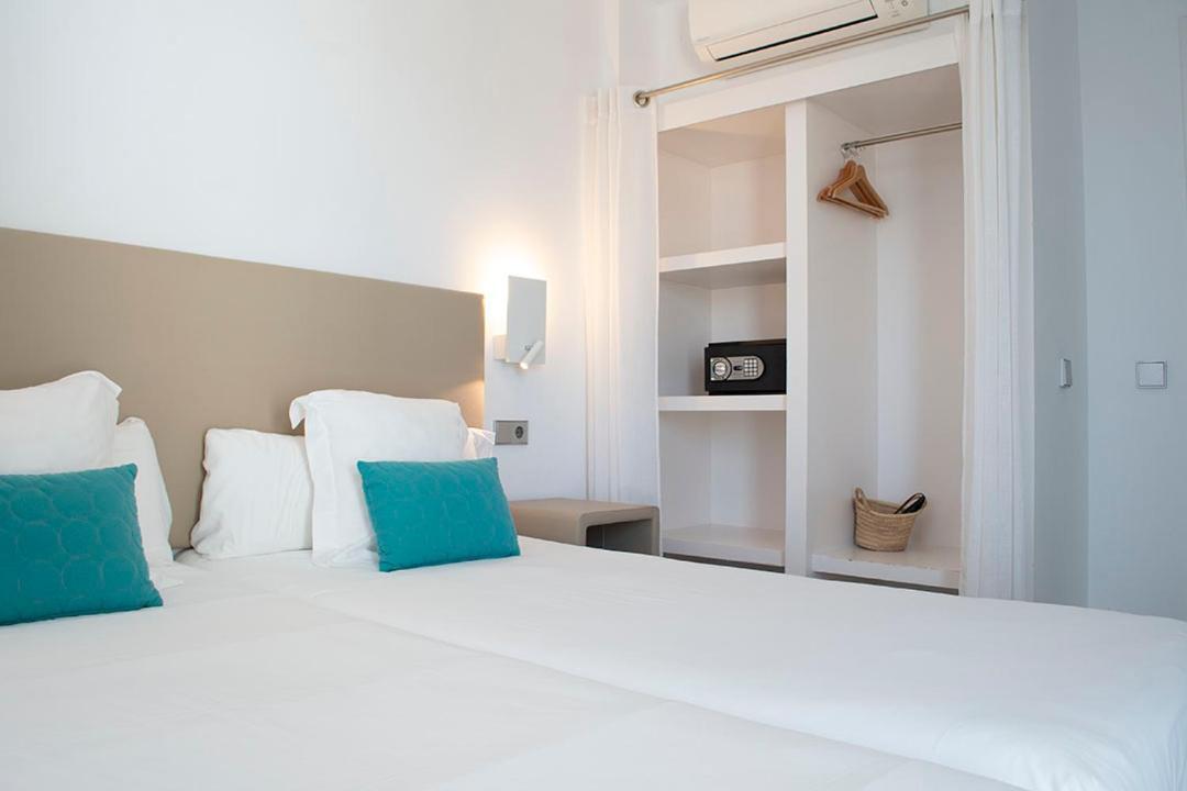 Apartaments B-Llobet Sun & Confort อิบิซาทาวน์ ภายนอก รูปภาพ
