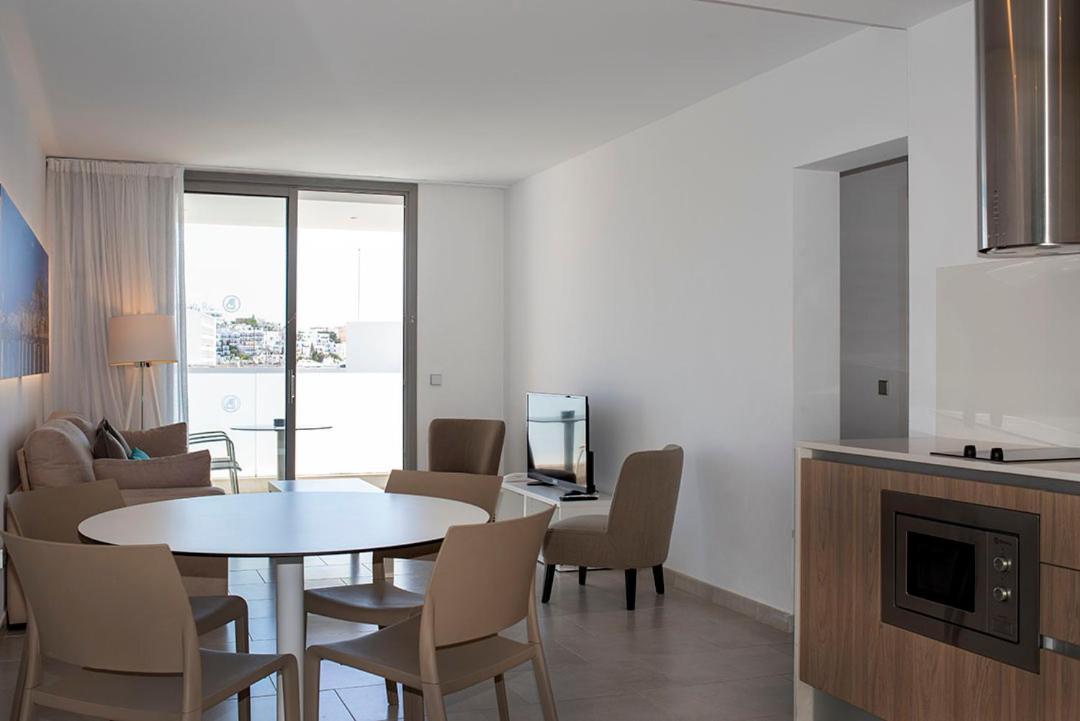 Apartaments B-Llobet Sun & Confort อิบิซาทาวน์ ห้อง รูปภาพ