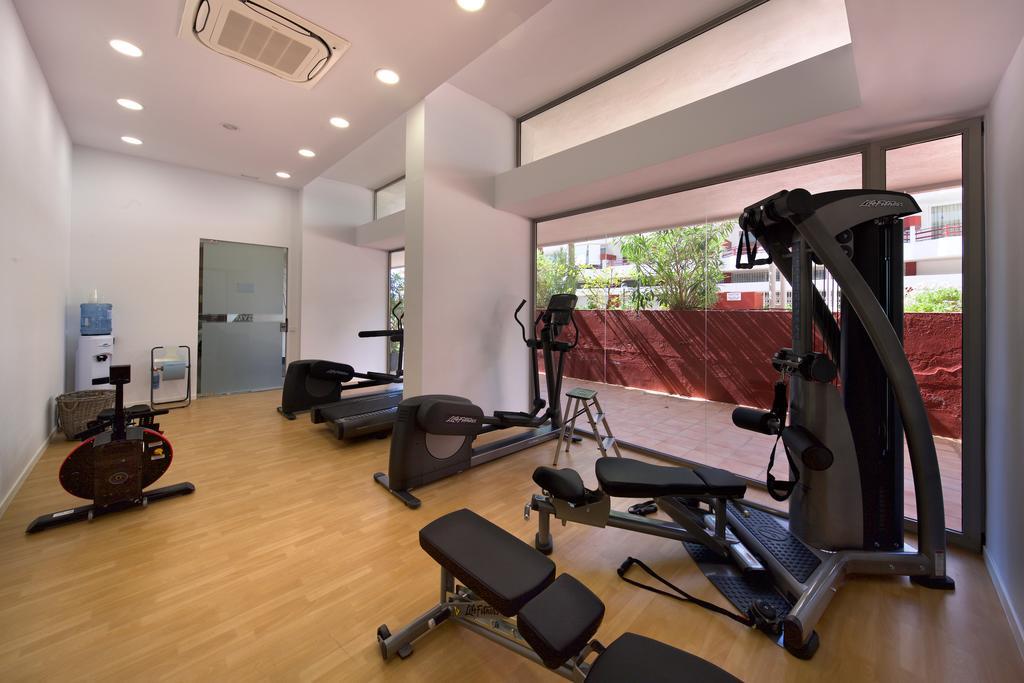 Apartaments B-Llobet Sun & Confort อิบิซาทาวน์ ภายนอก รูปภาพ