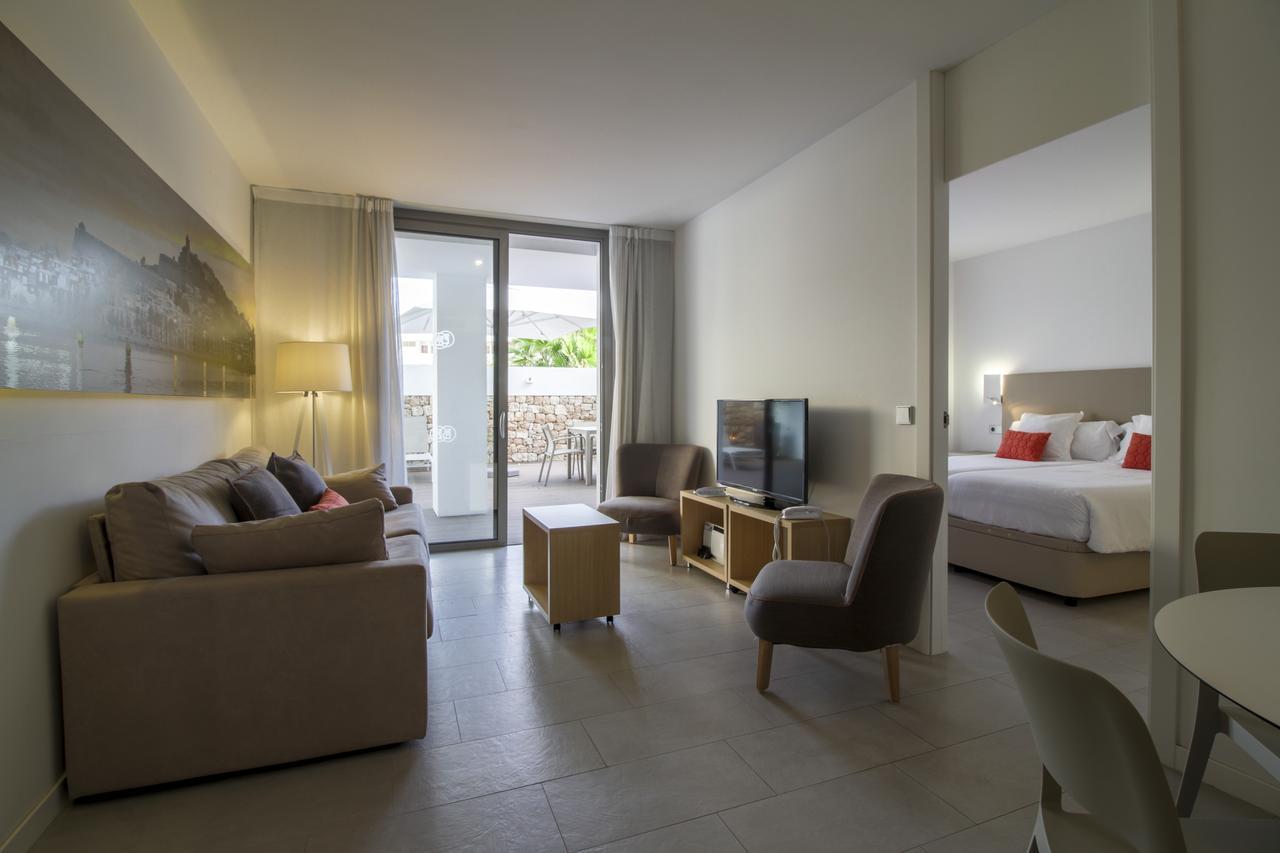 Apartaments B-Llobet Sun & Confort อิบิซาทาวน์ ภายนอก รูปภาพ